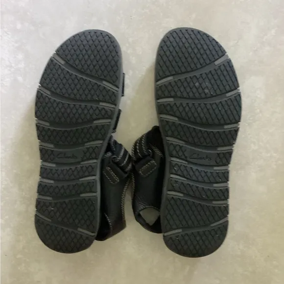 ♦️ CLARKS leather Walkford Walk sandals 11 EUC