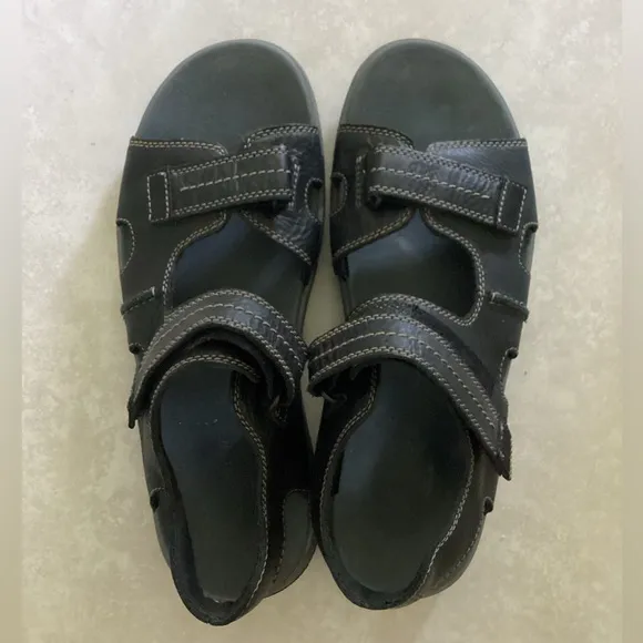 ♦️ CLARKS leather Walkford Walk sandals 11 EUC