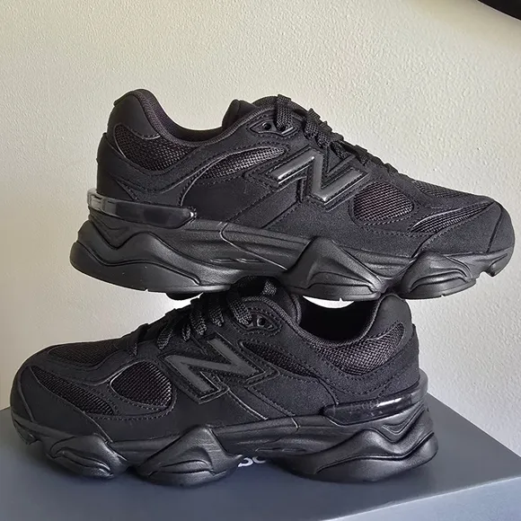 . New Balance 9060 Black/Black Boys' Grade School Tennis Shoes