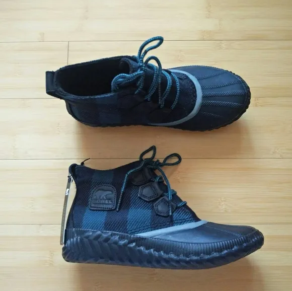 -NEW- Women's Sorel Out N About Plus Boots/Booties 6.5