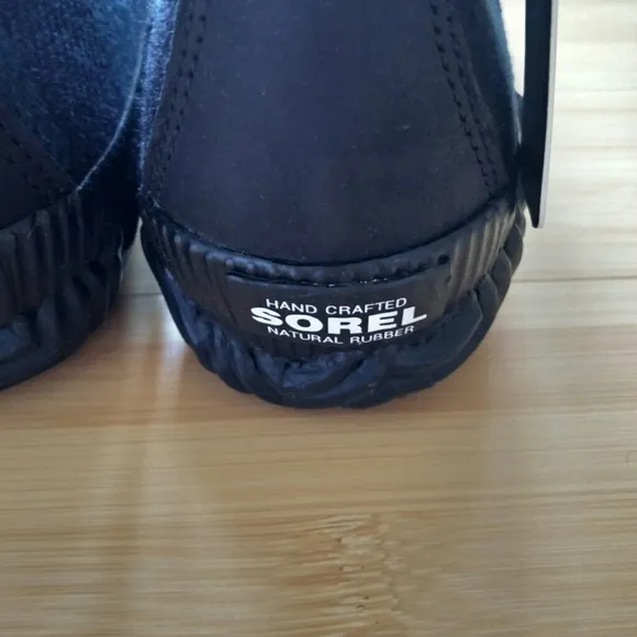 -NEW- Women's Sorel Out N About Plus Boots/Booties 6.5