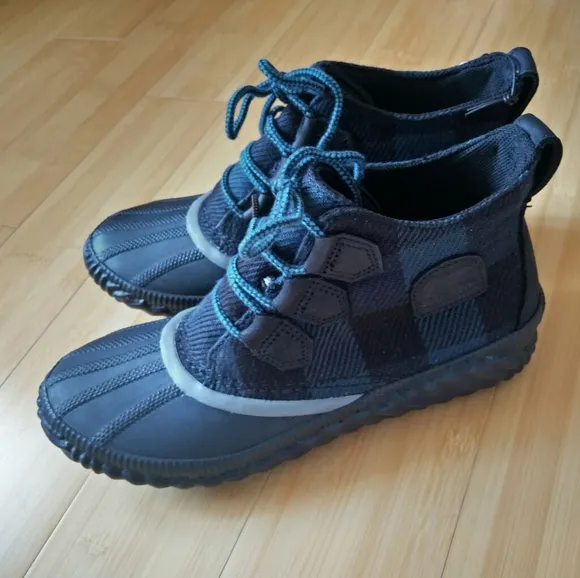 -NEW- Women's Sorel Out N About Plus Boots/Booties 6.5