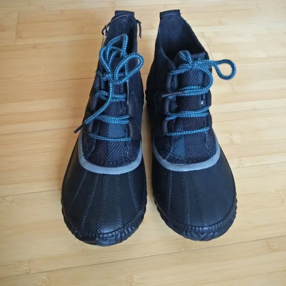 -NEW- Women's Sorel Out N About Plus Boots/Booties 6.5