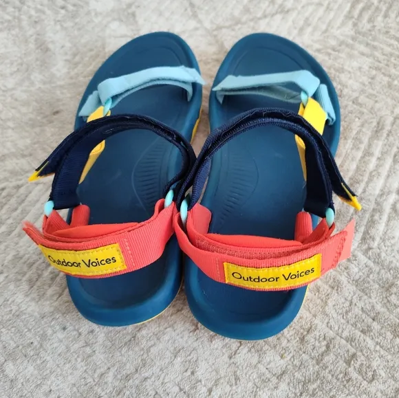 💮 Teva x Outdoor Voices Hurricane XLT 2 Sandals Size 10