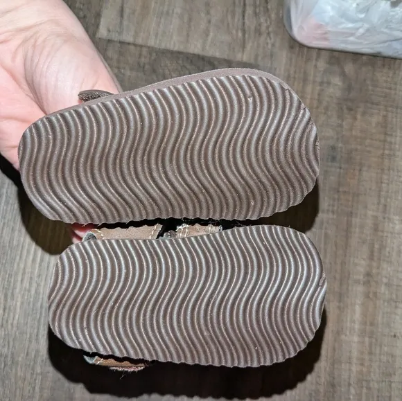 17 Pairs Of Gently Used Baby Shoes Size 0 Months - 12 Months