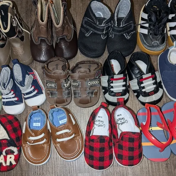17 Pairs Of Gently Used Baby Shoes Size 0 Months - 12 Months