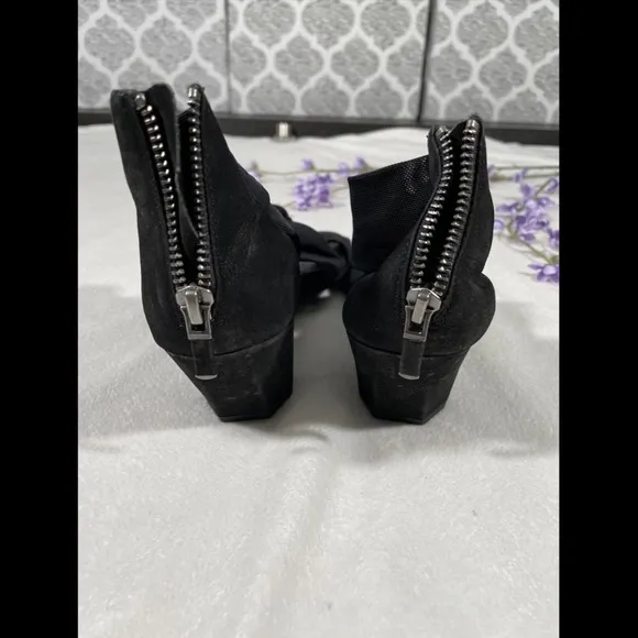 $195 Eileen Fisher Joy‎ Twist Strappy Heeled Sandals in Black [SZ 5.5 ]