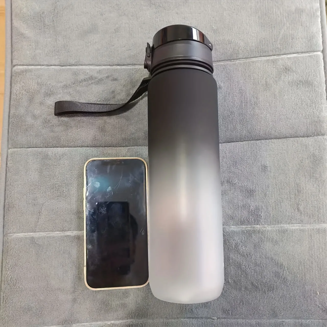 33.81 oz Multipurpose Polycarbonate Water Bottle - Leakproof, Insulated, Large Capacity PC Fitness, Student, Business, Hiking, Hot & Cold Beverage Container with Portable Handle
