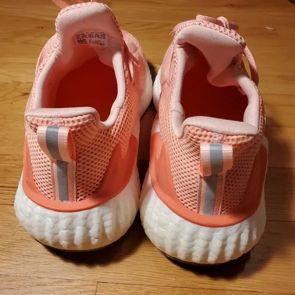 Adidas Alphaboost Sneakers Coral Men's Size 6/ Fits Woman's Size 7.5
