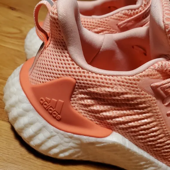 Adidas Alphaboost Sneakers Coral Men's Size 6/ Fits Woman's Size 7.5