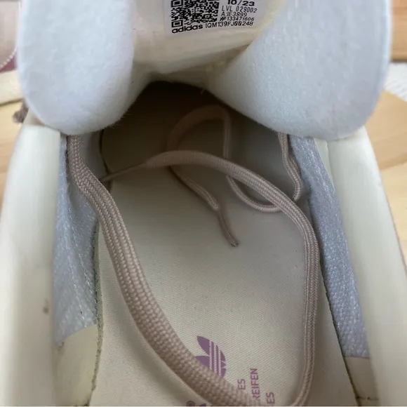 Adidas Gazelle Athletic Sneakers Women's 11 US Shoes Wonder Taupe Orchid IE3899