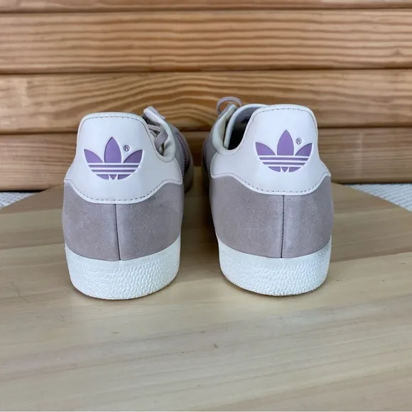 Adidas Gazelle Athletic Sneakers Women's 11 US Shoes Wonder Taupe Orchid IE3899