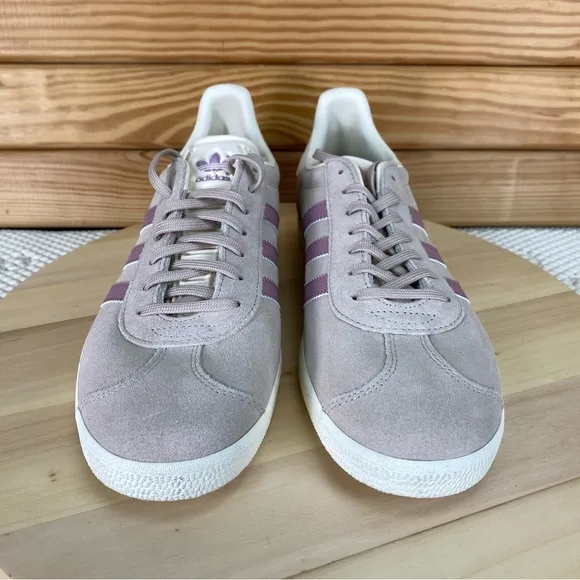 Adidas Gazelle Athletic Sneakers Women's 11 US Shoes Wonder Taupe Orchid IE3899