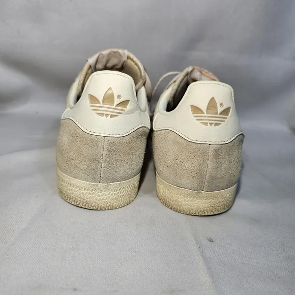 Adidas Gazelle Shoes Originals Sneakers Wonder Beige/Off White IG5796 Men Sz 6.5
