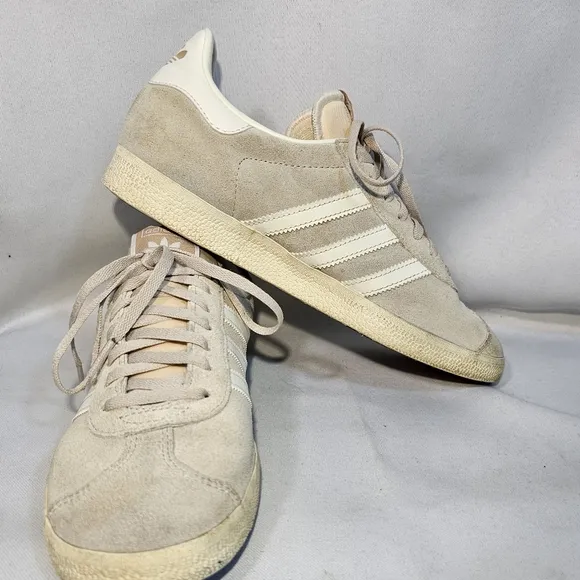 Adidas Gazelle Shoes Originals Sneakers Wonder Beige/Off White IG5796 Men Sz 6.5