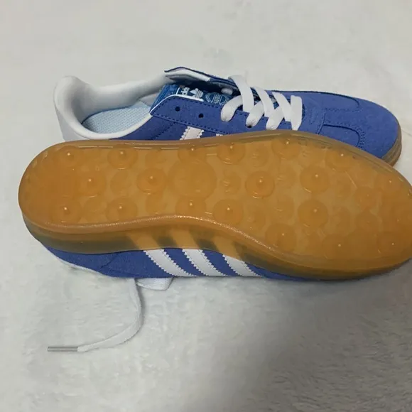 Adidas Gazelle women’s Blue Sneakers