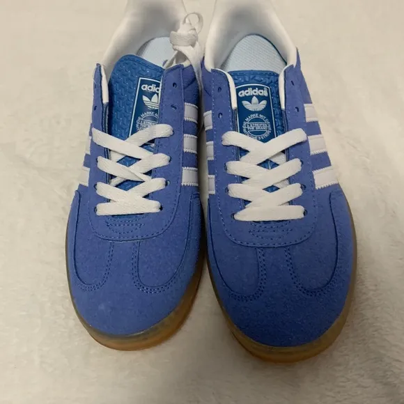 Adidas Gazelle women’s Blue Sneakers