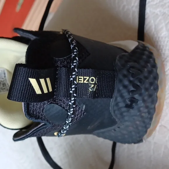 ADIDAS James Harden's Signature Series Black Basketball Shoes Men's 6 EUC
