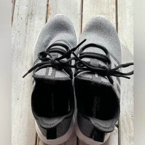 Adidas Men's Gray Running Shoes 9