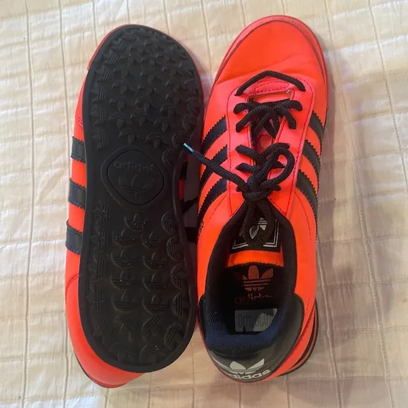 Adidas Orion ortholite athletic shoes sneakers men’s size 5 orange black stripes