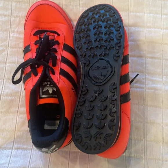 Adidas Orion ortholite athletic shoes sneakers men’s size 5 orange black stripes