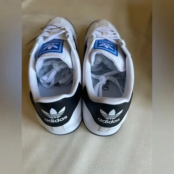 Adidas Samoa Shoes Kids size 4