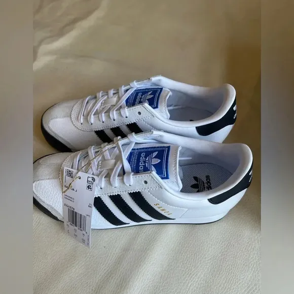 Adidas Samoa Shoes Kids size 4