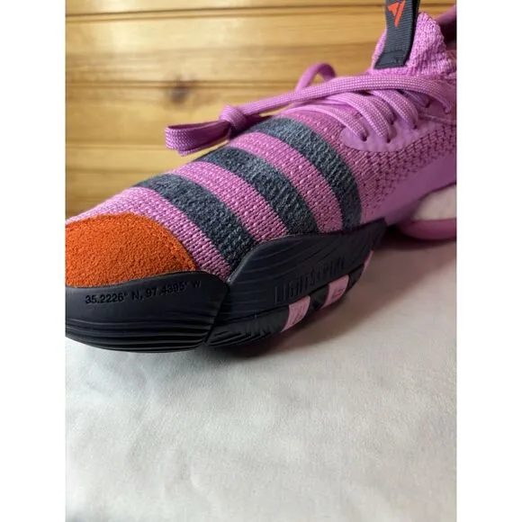 Adidas Trae Young 2.0 Stratosphere Boost Basketball Shoes Pink Size 10 NWoB $140