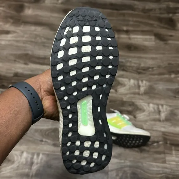 Adidas Ultra Boost 5.0 DNA Running Boys Size 6 Sneakers Shoes GZ5020
