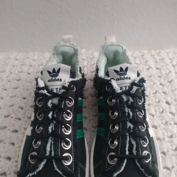 Adidas x Song for the Mute Campus 80s 'Black' size 5.5y