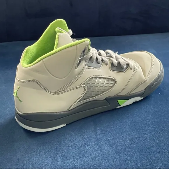 Air Jordan 5 Retro GS Green Bean Shoes Youth Size 2.5 Unisex DQ3734-003