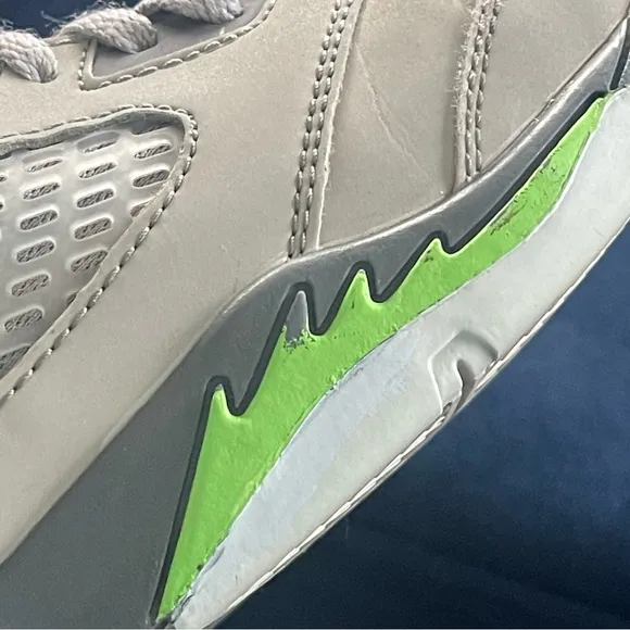 Air Jordan 5 Retro GS Green Bean Shoes Youth Size 2.5 Unisex DQ3734-003