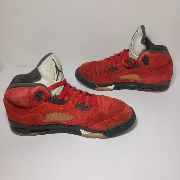 Air Jordan 5 Retro GS Size 7Y Raging Bull 2021 Red Suede Black Bred 440888-600