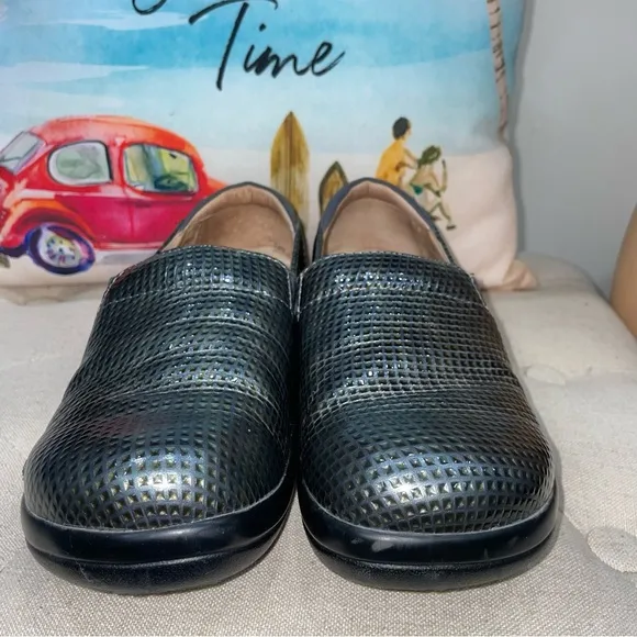 Alegria Keli Metallic Silver Leather Chrome Comfort Nursing Slip-On Shoes