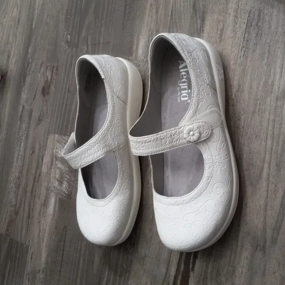 Alegria Kourtney Mary Jane Women's Comfort Shoes Embroidered White Size …