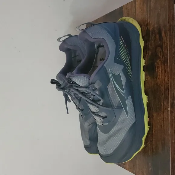 Altra Lone Peak All Weather Hiking Shoes Size 8 Mens