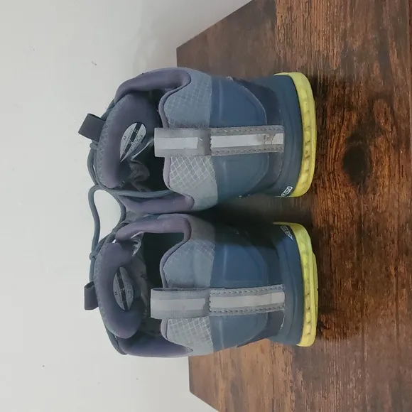 Altra Lone Peak All Weather Hiking Shoes Size 8 Mens