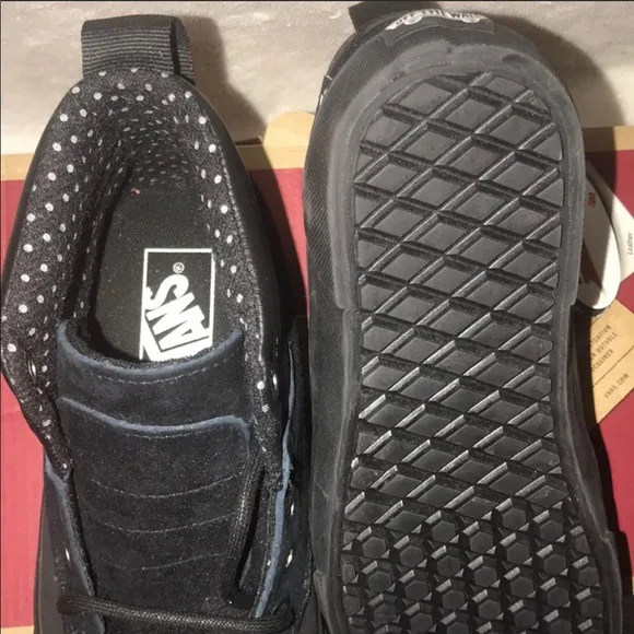 &gt;👦🏻ALL WEATHER MTE DEL PATO BLACK POLKA DOTS SK8 HI SCOTCH GARD BRAND NEW VANS