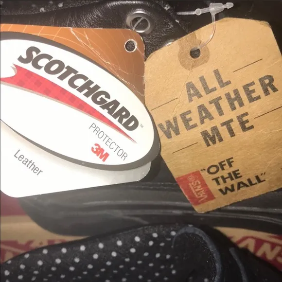 &gt;👦🏻ALL WEATHER MTE DEL PATO BLACK POLKA DOTS SK8 HI SCOTCH GARD BRAND NEW VANS