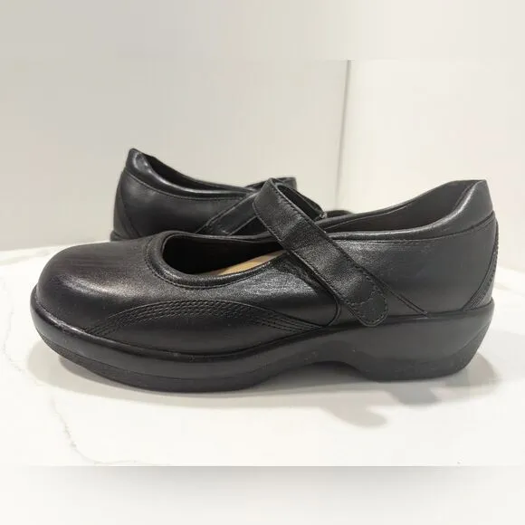 Apex Ambulator Black Leather Mary Jane Womens Velcro straps Shoes Size 8.5 wide