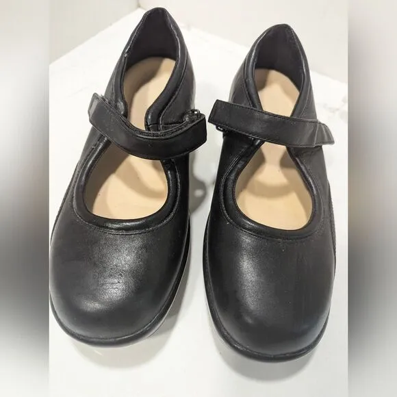 Apex Ambulator Black Leather Mary Jane Womens Velcro straps Shoes Size 8.5 wide