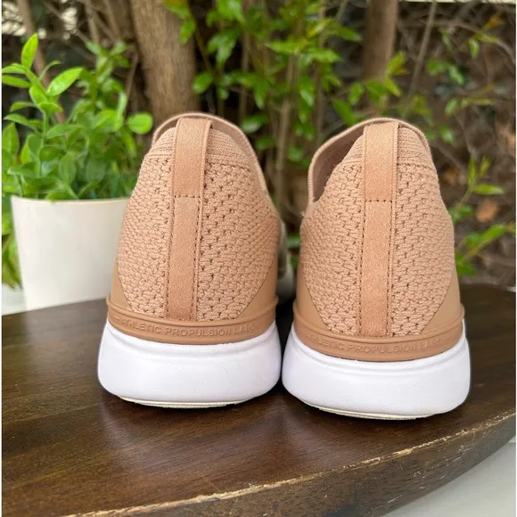 APL Athletic Propulsion Labs APL Lululemon 9.5 women