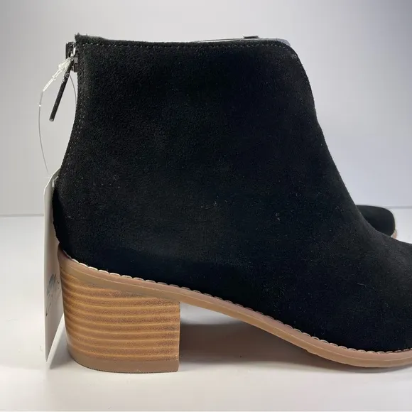 Aqua College Woman's Emily Black Suede Waterproof Black Ankle Boots Size