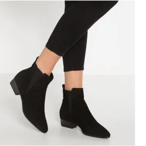 Aquatalia Fausta Suede Black Booties, Women’s Size 8.5 Waterproof
