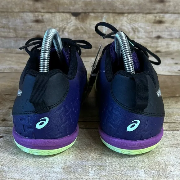 ASICS  Size 7.5 Women’s Training Sneakers