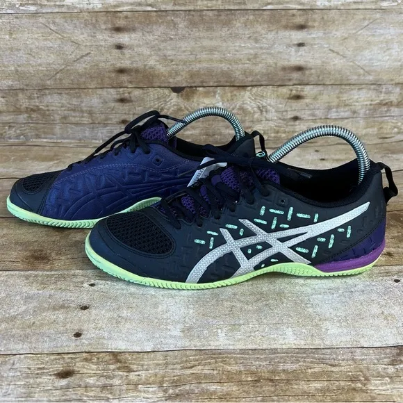 ASICS  Size 7.5 Women’s Training Sneakers