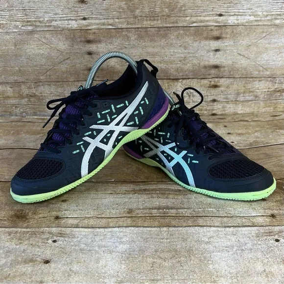 ASICS  Size 7.5 Women’s Training Sneakers