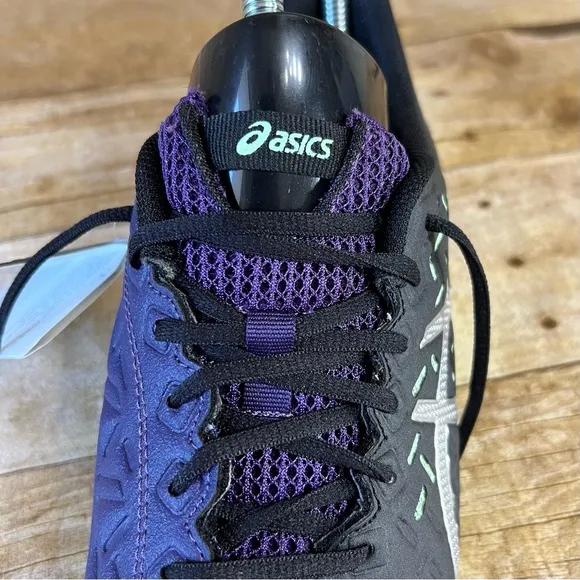 ASICS  Size 7.5 Women’s Training Sneakers