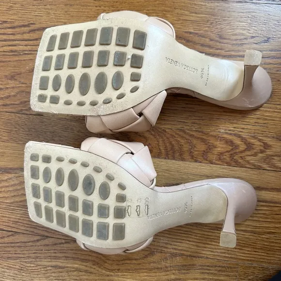 Authentic Bottega Veneta Square Toe Beige Mules