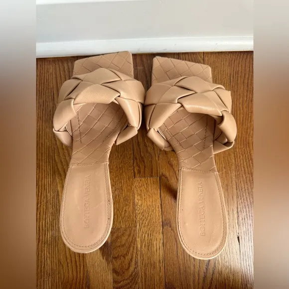 Authentic Bottega Veneta Square Toe Beige Mules